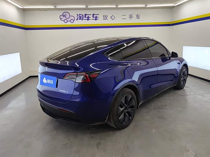 Фото 3 - Tesla Model Y