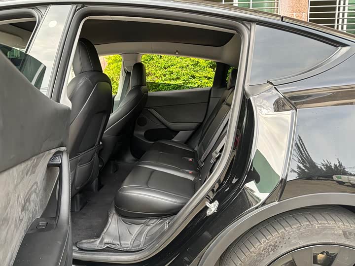 Фото 6 - Tesla Model Y