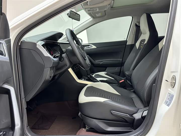 Фото 8 - Volkswagen Polo