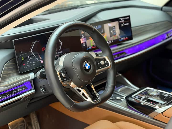 Фото 6 - BMW 7 Series
