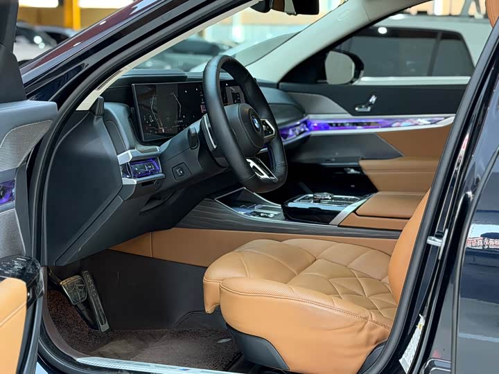 Фото 7 - BMW 7 Series