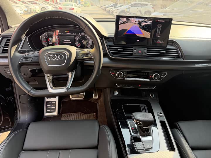 Фото 4 - Audi Q5L