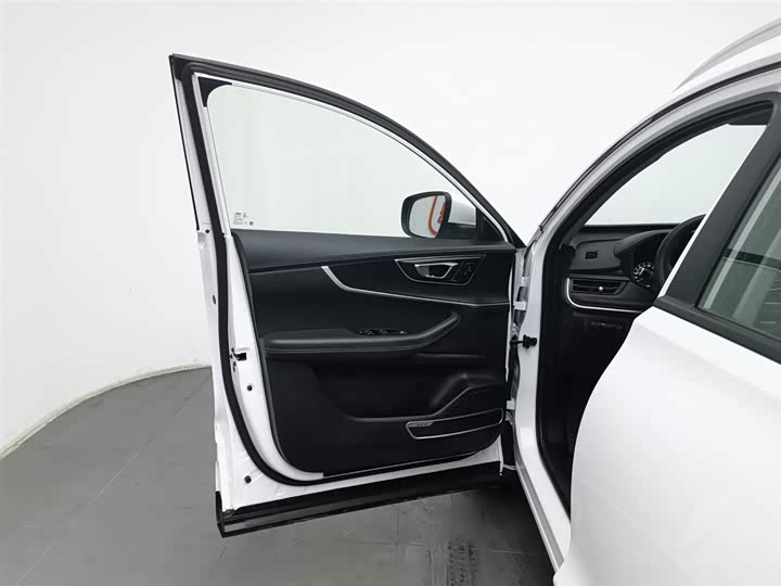 Фото 8 - Chery Tiggo 8