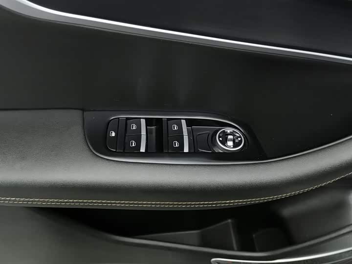 Фото 9 - Chery Tiggo 8