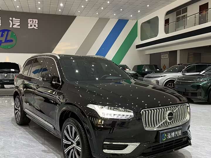 Фото 3 - Volvo XC90