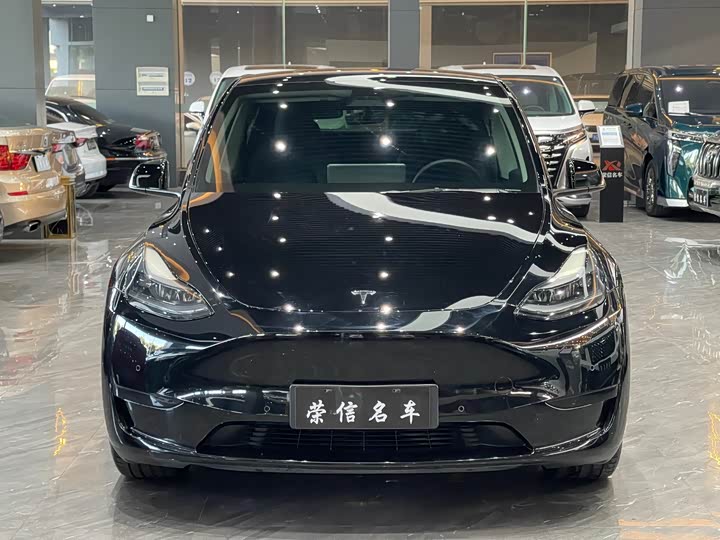 Фото 2 - Tesla Model Y