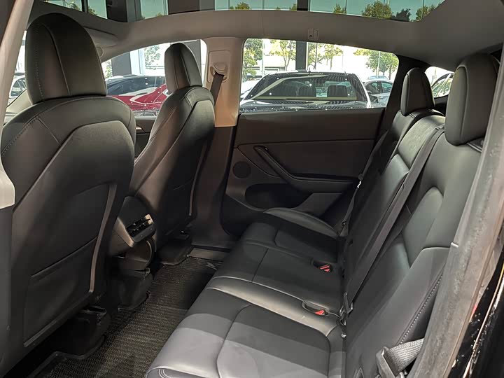 Фото 9 - Tesla Model Y