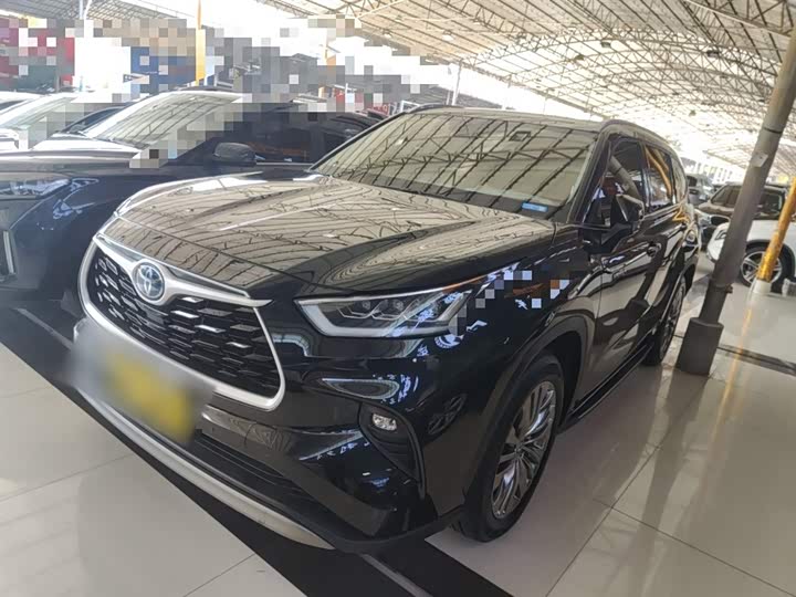 Фото 2 - Toyota Highlander