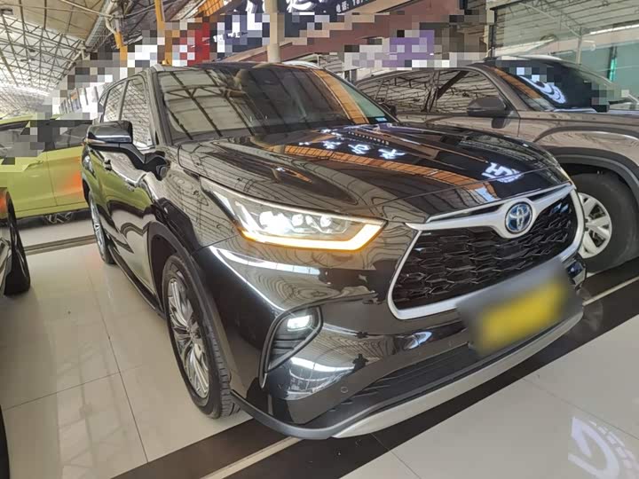 Фото 4 - Toyota Highlander