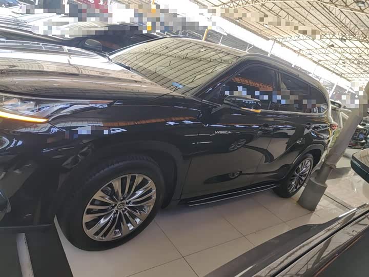 Фото 5 - Toyota Highlander