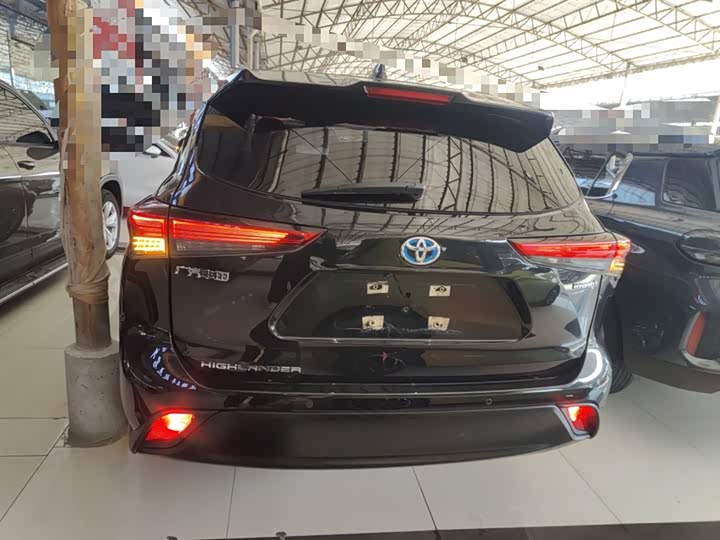 Фото 6 - Toyota Highlander