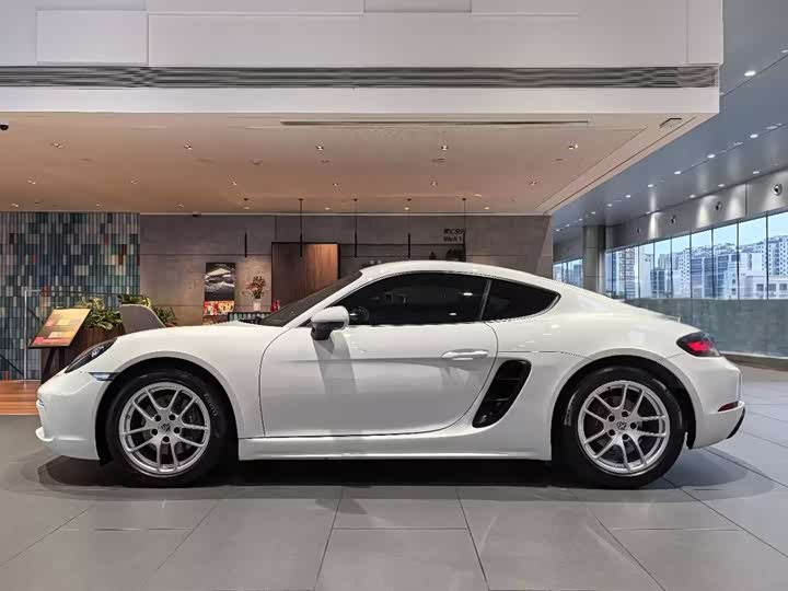 Фото 3 - Porsche 718