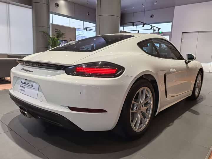 Фото 4 - Porsche 718
