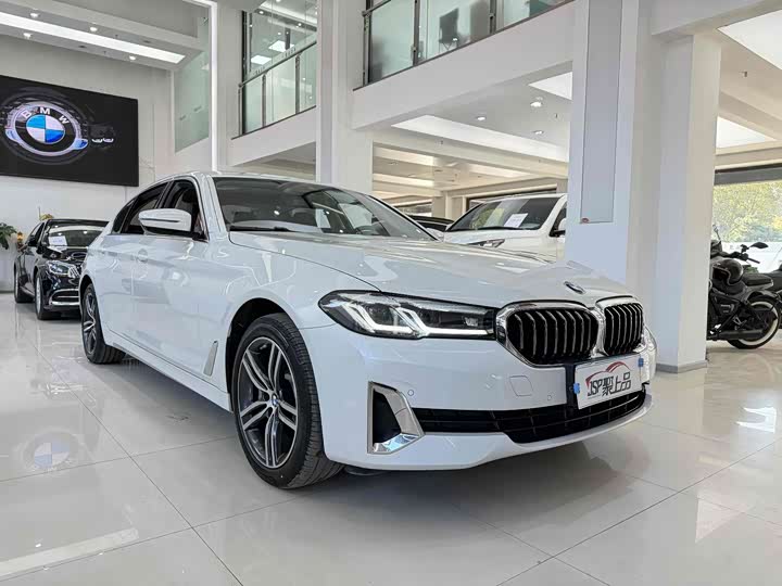 Фото 3 - BMW 5 Series