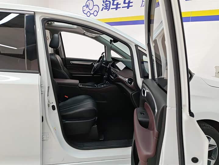 Фото 8 - GAC Trumpchi M6