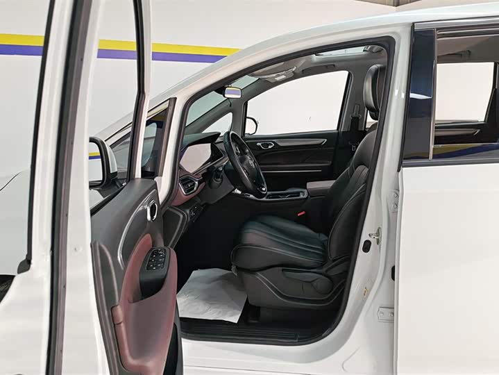 Фото 9 - GAC Trumpchi M6