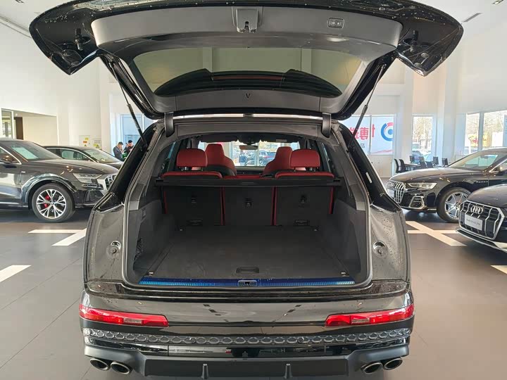 Фото 8 - Audi SQ7