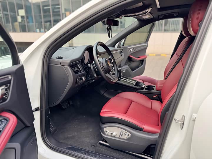 Фото 8 - Porsche Macan