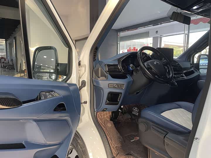 Фото 7 - Maxus V90 RV