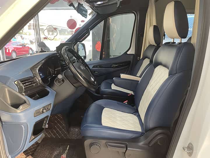 Фото 8 - Maxus V90 RV