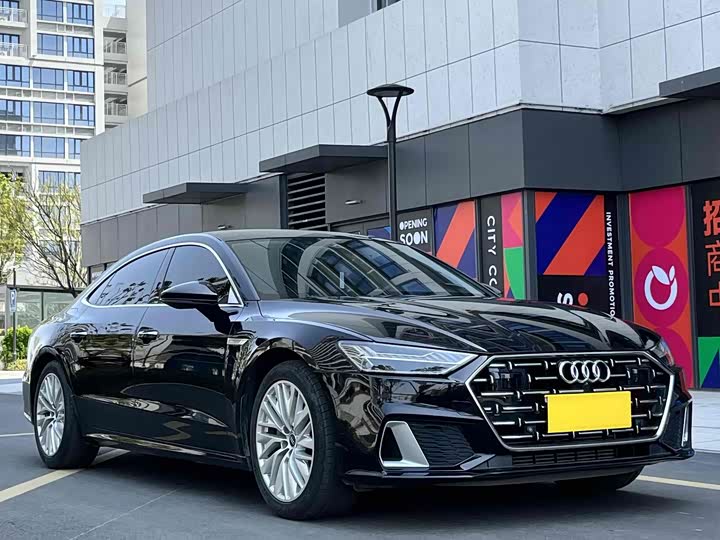Фото 3 - Audi A7L