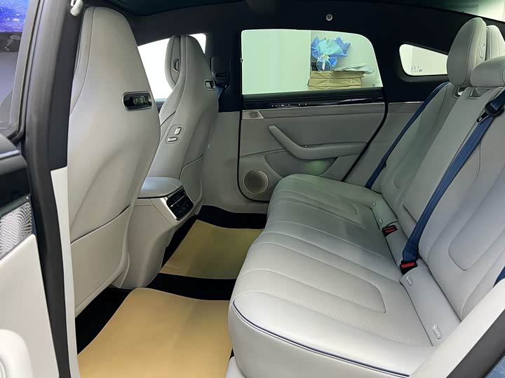 Фото 6 - Luxeed S7