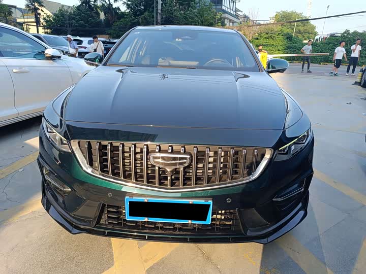 Фото 2 - Geely Preface