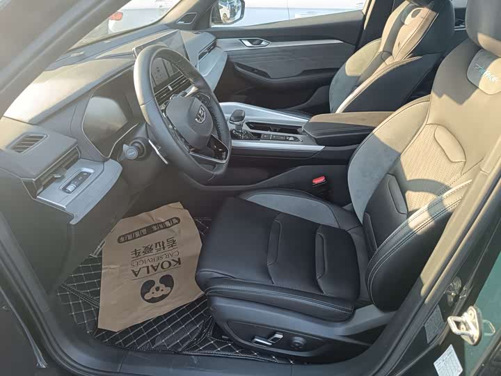 Фото 4 - Geely Preface