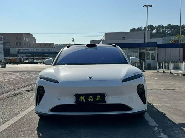 Фото 2 - Nio ET5T