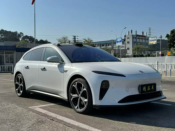 Фото 3 - Nio ET5T