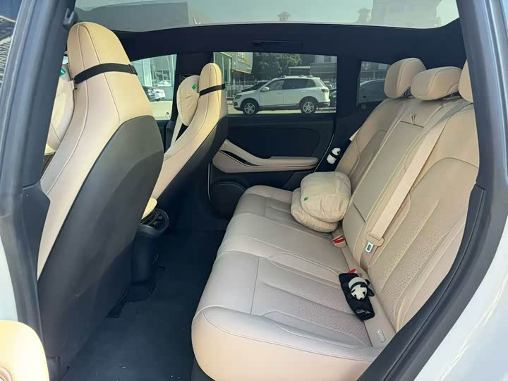 Фото 5 - Nio ET5T