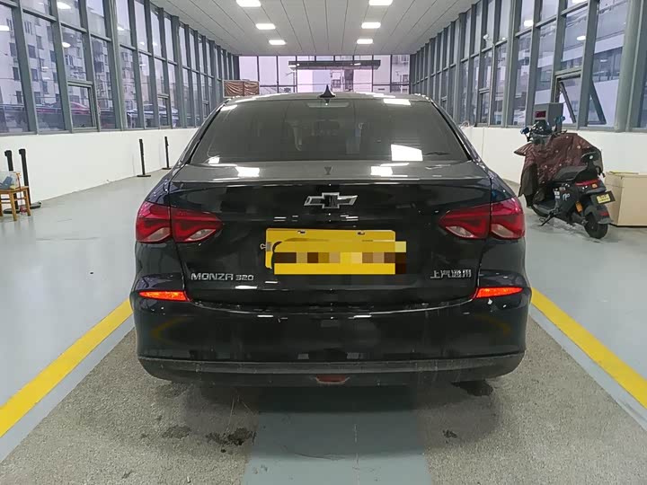 Фото 5 - Chevrolet Monza