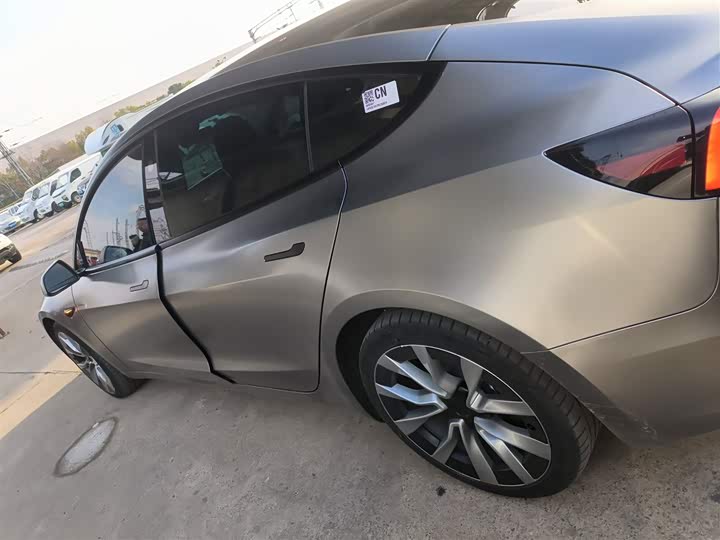 Фото 5 - Tesla Model 3