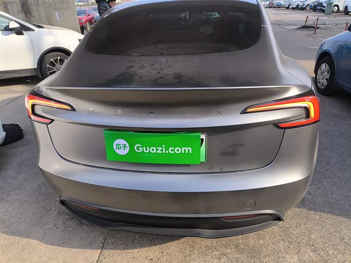 Фото 6 - Tesla Model 3