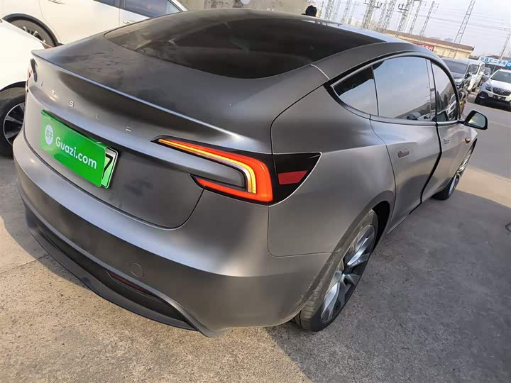 Фото 7 - Tesla Model 3