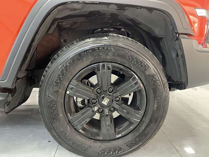 Фото 5 - Tank 300