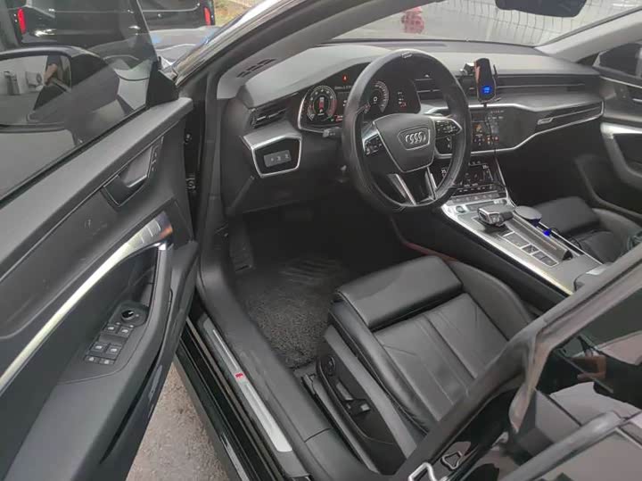 Фото 5 - Audi A7