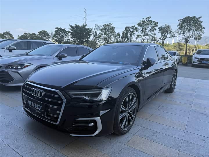 Фото 1 - Audi A6L