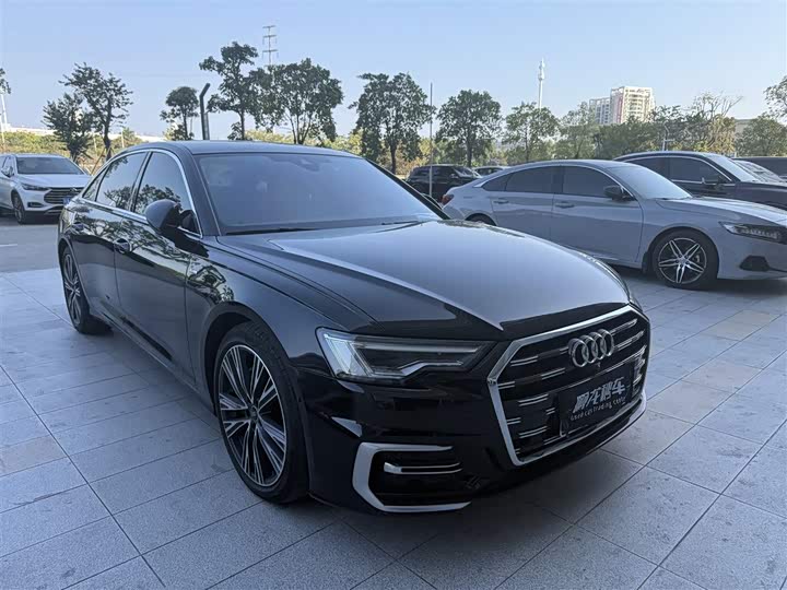 Фото 2 - Audi A6L