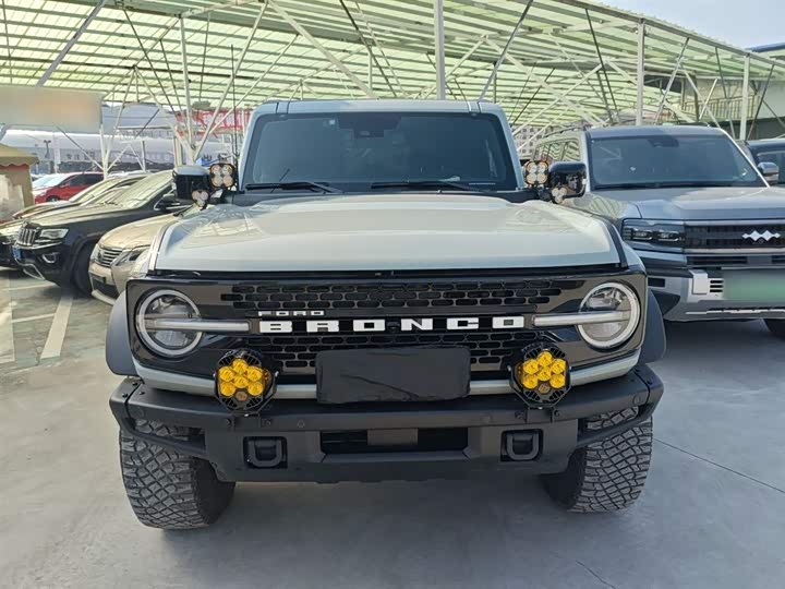 Фото 3 - Ford Bronco