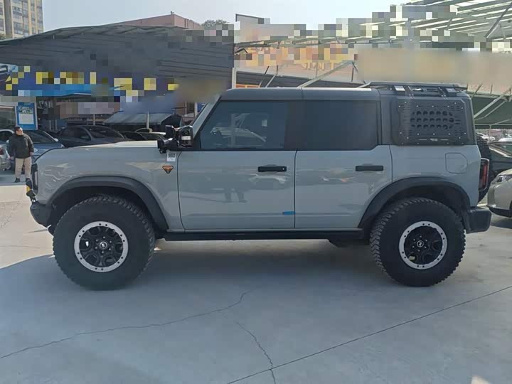 Фото 5 - Ford Bronco