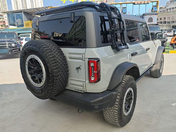 Фото 7 - Ford Bronco