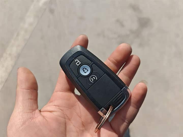 Фото 9 - Ford Bronco