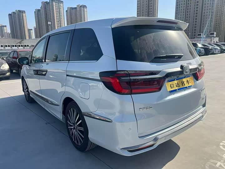 Фото 7 - Honda Elysion