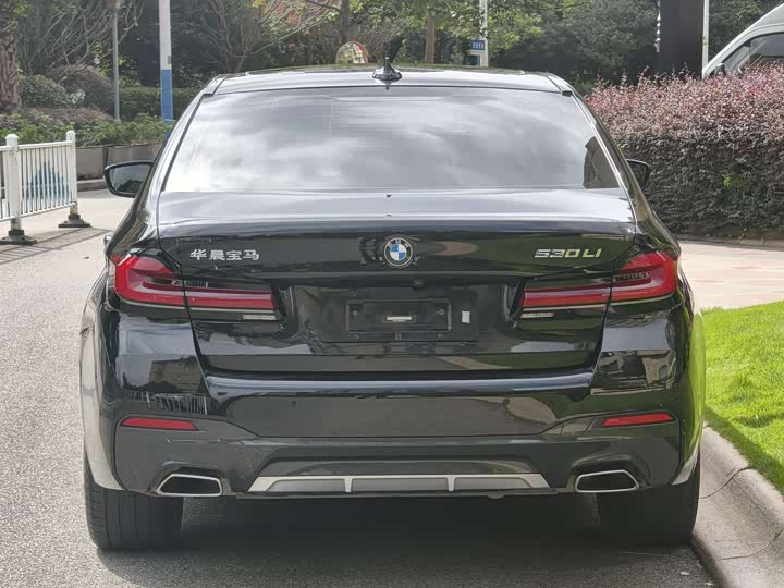 Фото 6 - BMW 5 Series