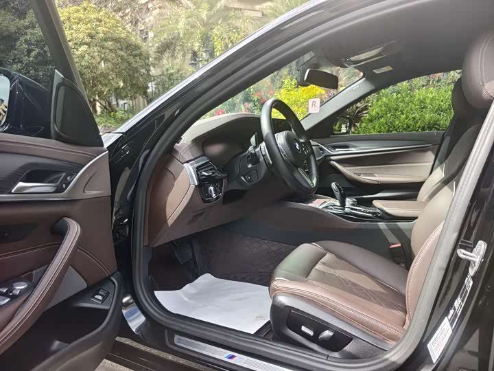 Фото 8 - BMW 5 Series