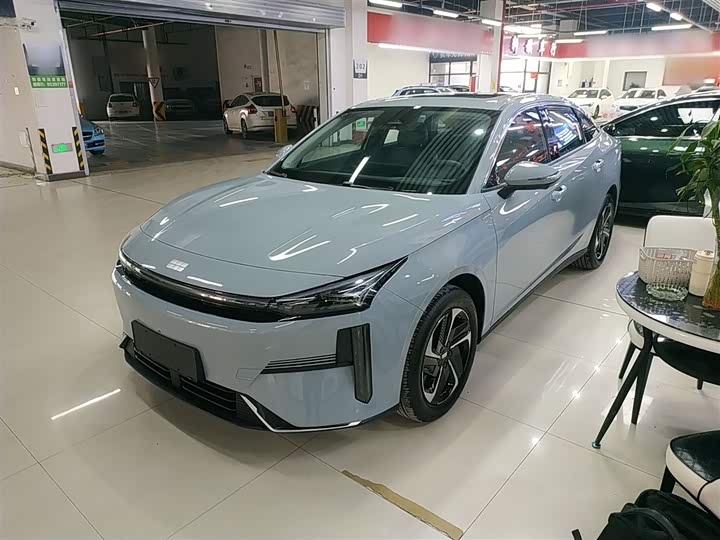 Фото 2 - Geely Galaxy L6