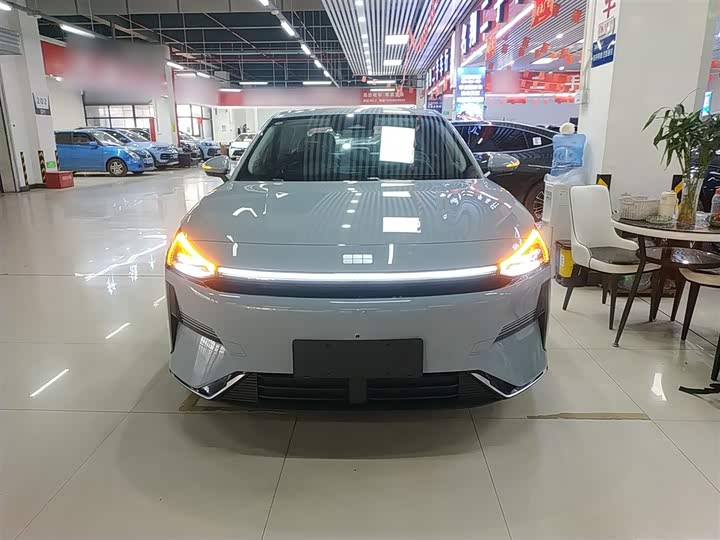 Фото 3 - Geely Galaxy L6