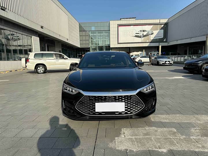 Фото 2 - BYD Han