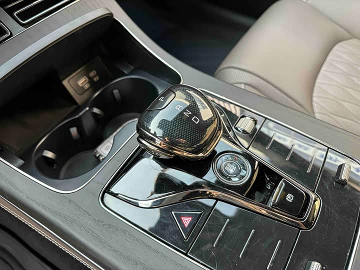 Фото 6 - BYD Han